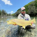 מלון Krka River